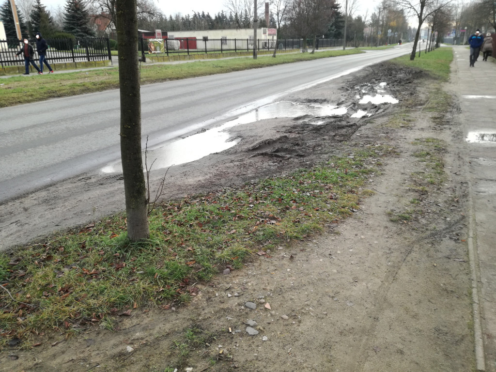 Dodatkowy parking przy Jedynce