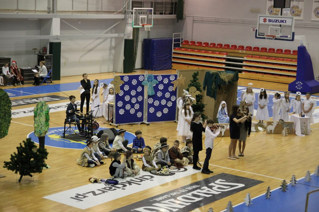 Kolędowanie w SP nr 9