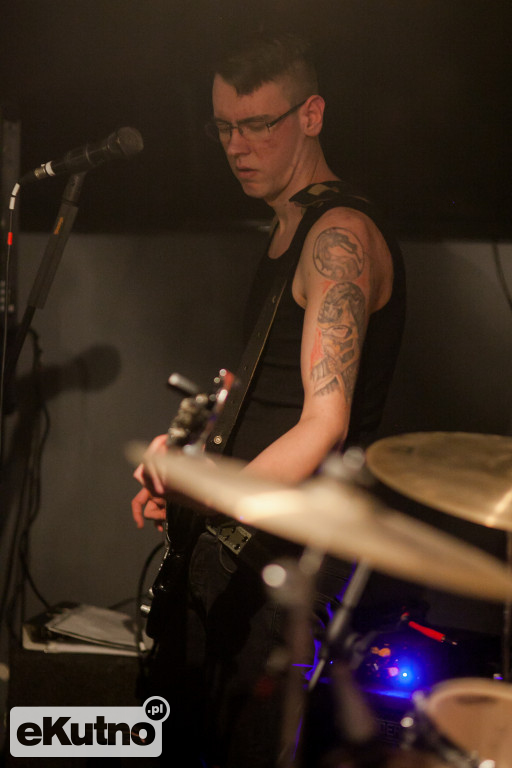 Xedom - kapitalny koncert debiutującego zespołu w MOTO PUB Garage.