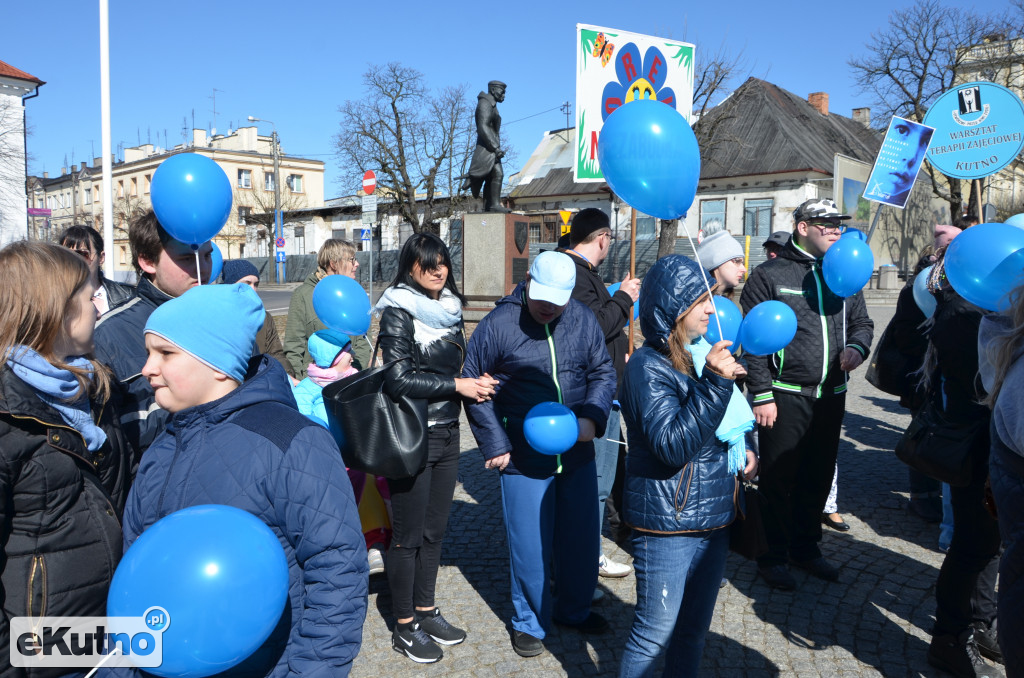 BĄDŹ  Z  NAMI  NA  NIEBIESKO