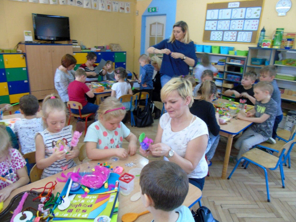 Wspólnie czytali w Stokrotce