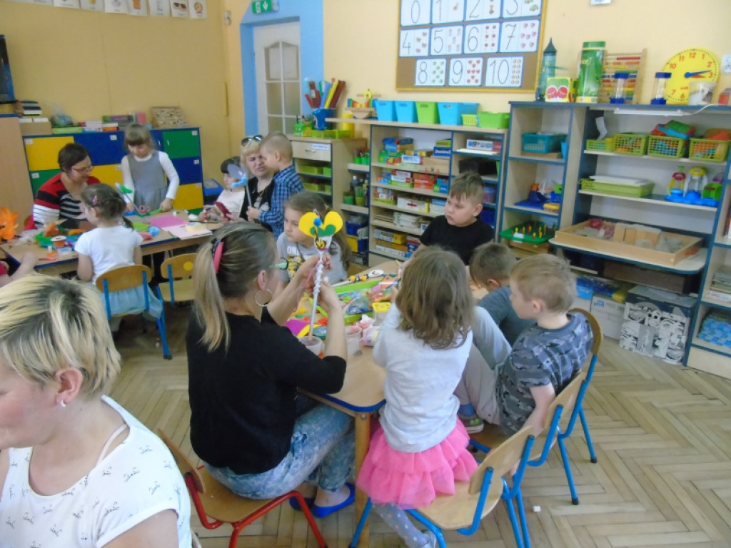 Wspólnie czytali w Stokrotce