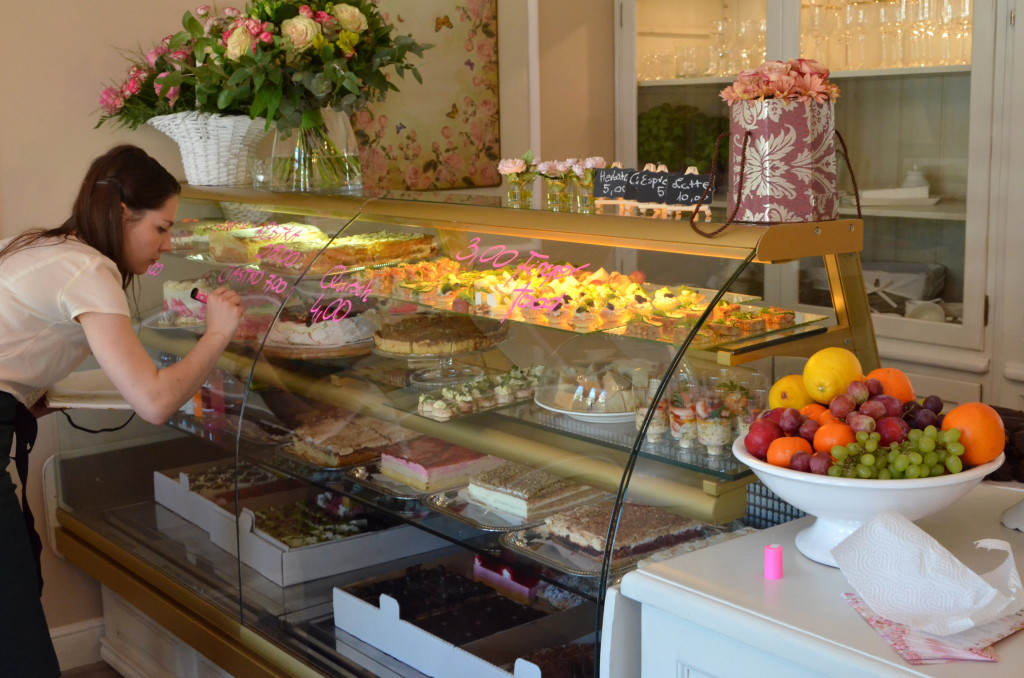 Cafe Madame De Rosa