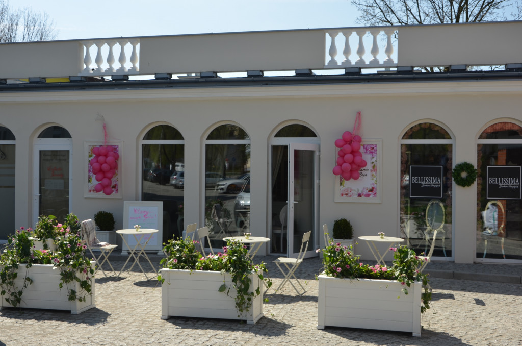 Cafe Madame De Rosa