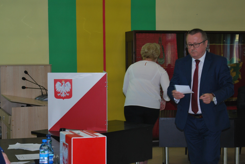 Nie odwołali starosty