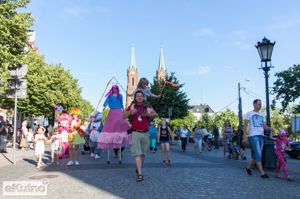 Parada i muzyczny początek Fireproof