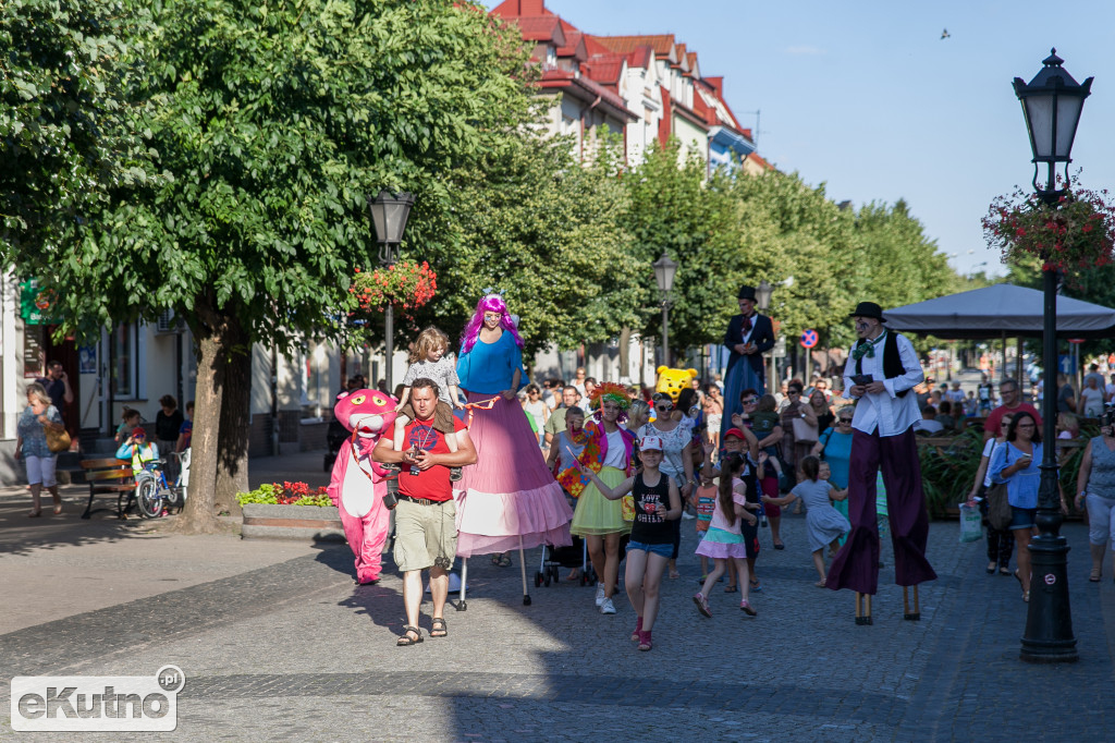 Parada i muzyczny początek Fireproof