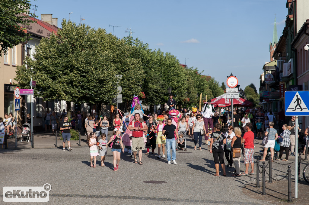 Parada i muzyczny początek Fireproof