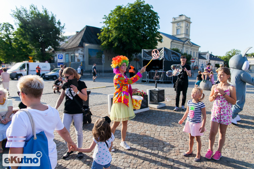 Parada i muzyczny początek Fireproof