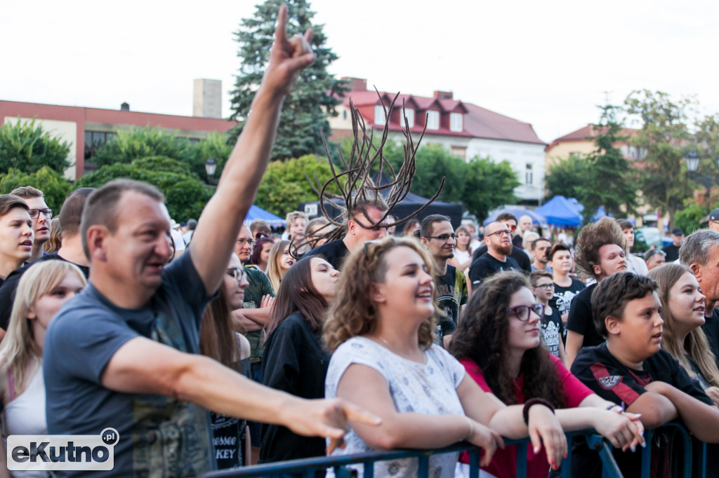 Teatr uliczny i Kabanos