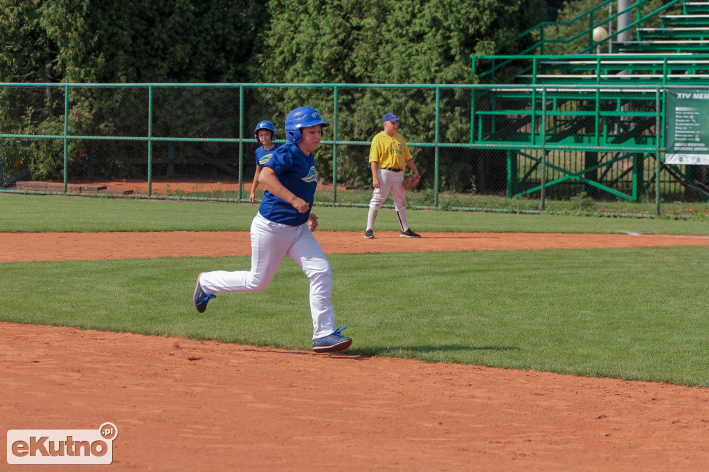 Zwycięstwo kutnowskich zawodników w grupie U-12.