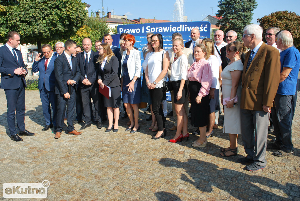 Minister Rafalska i prezentacja kandydatów PiS