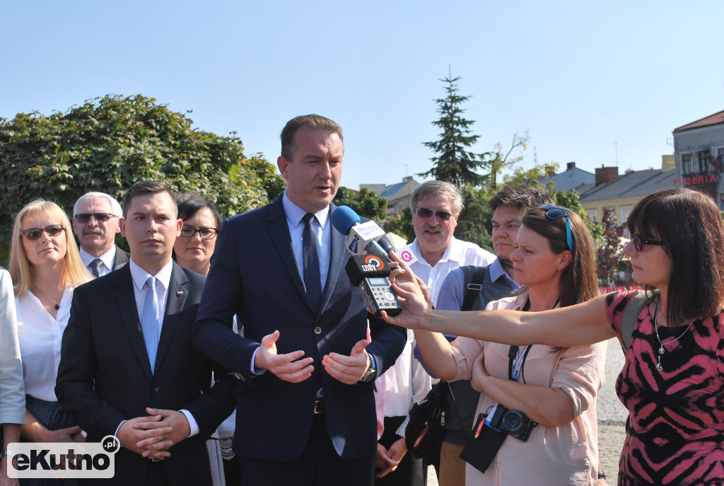 Minister Rafalska i prezentacja kandydatów PiS