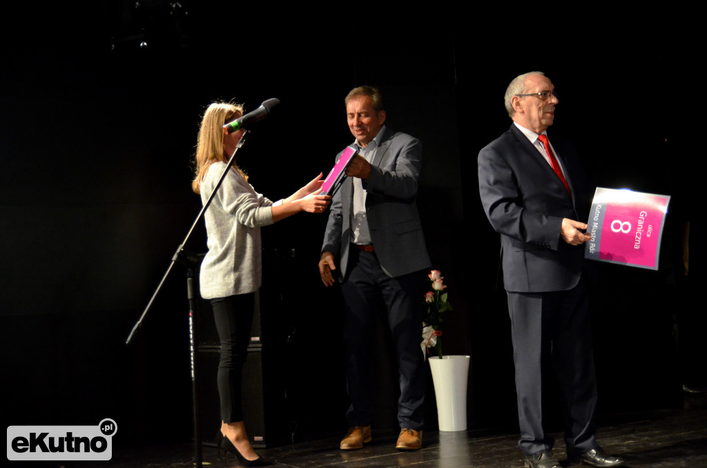 Różana tabliczka na dom