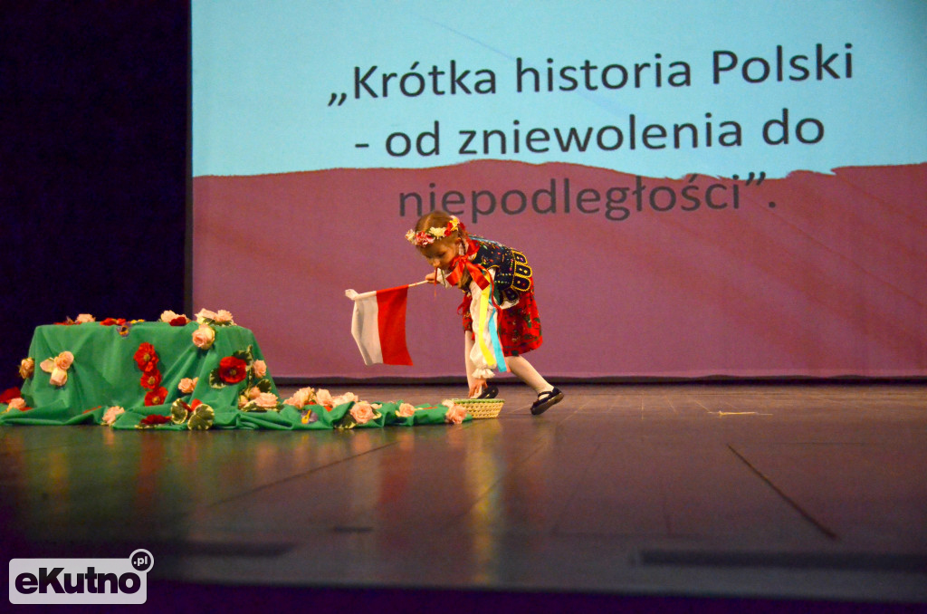 Przedszkolaki na 100-lecie Niepodległości