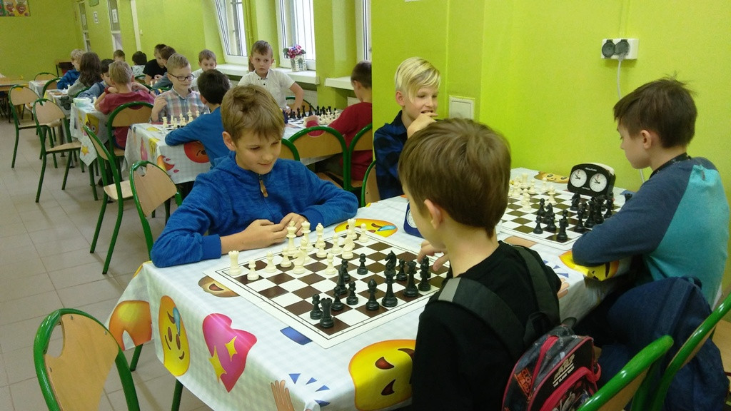 Szachy w Szóstce