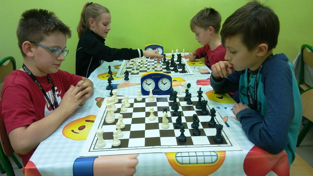 Szachy w Szóstce