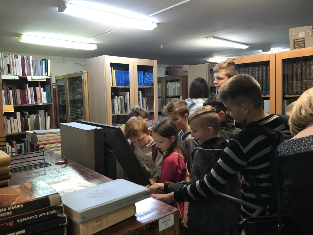 Wycieczka do radia i biblioteki