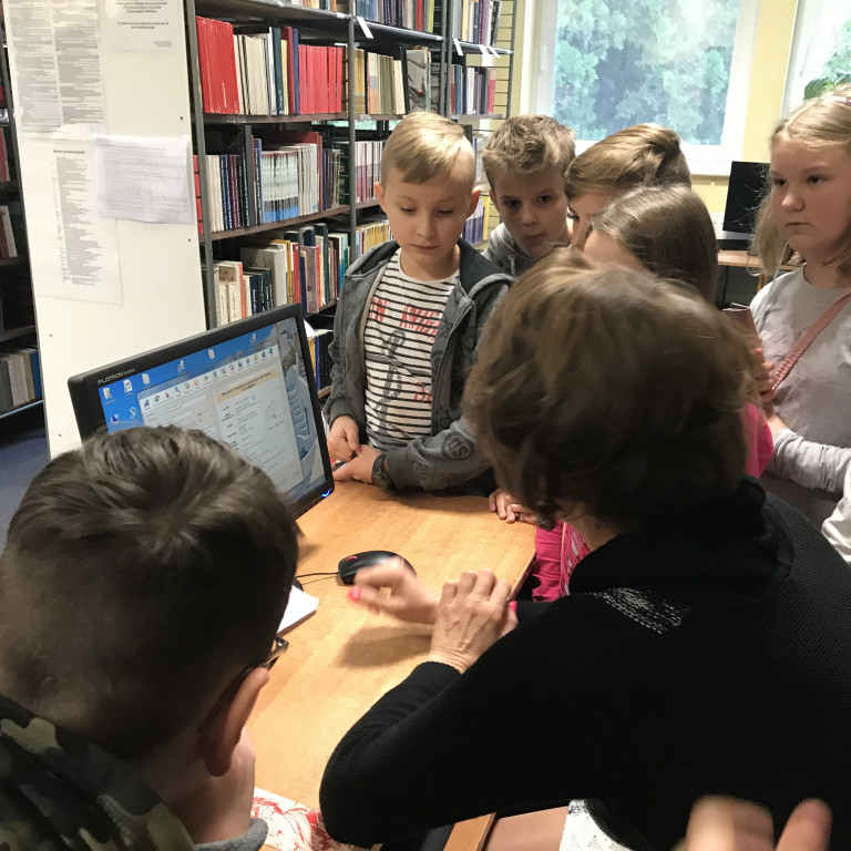 Wycieczka do radia i biblioteki