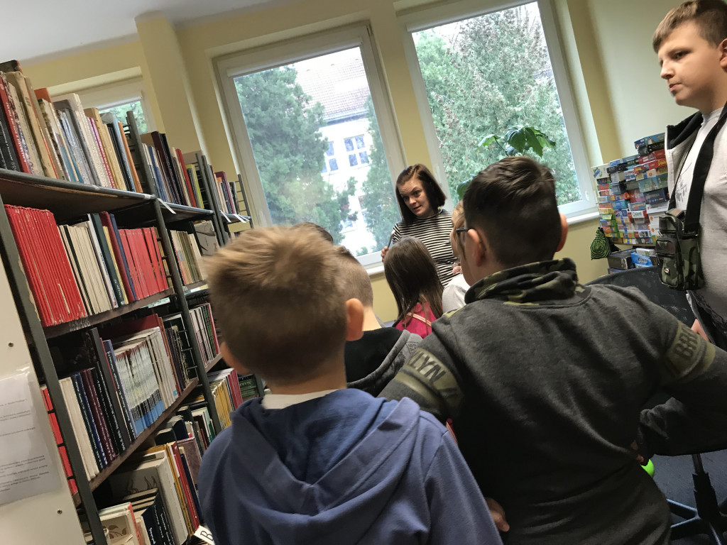 Wycieczka do radia i biblioteki