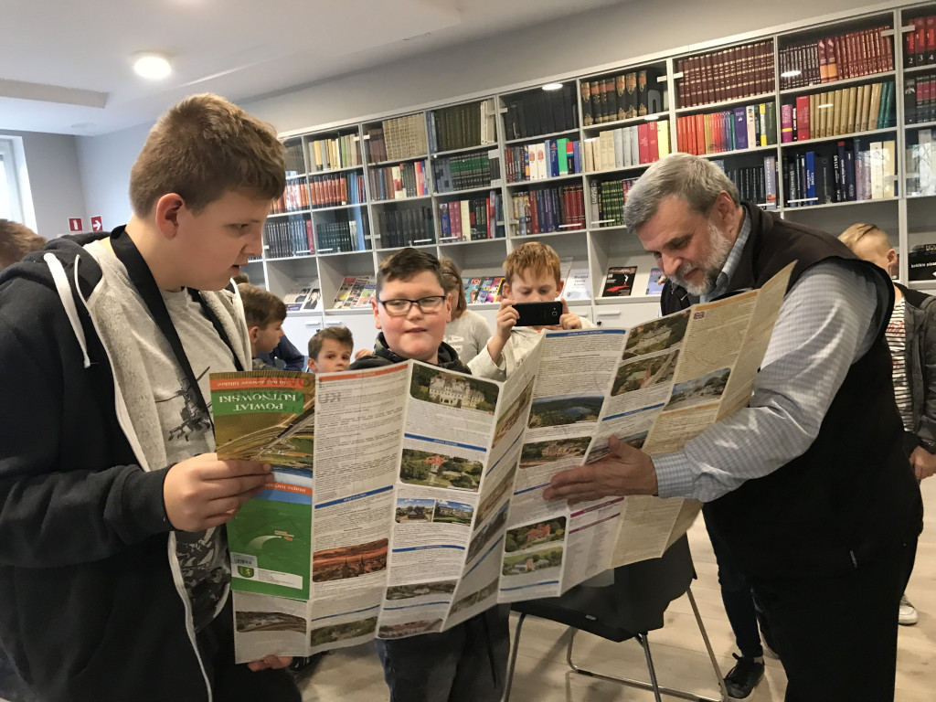 Wycieczka do radia i biblioteki