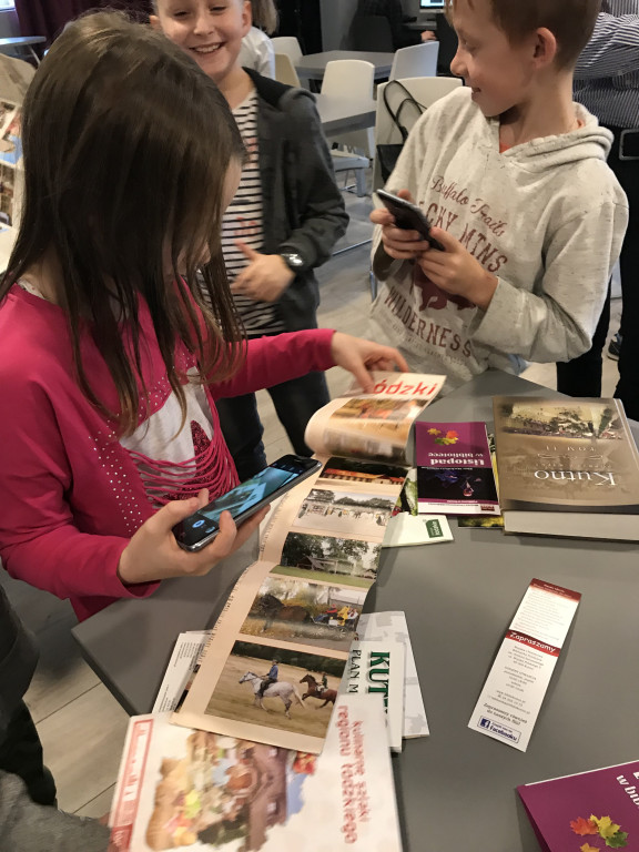Wycieczka do radia i biblioteki