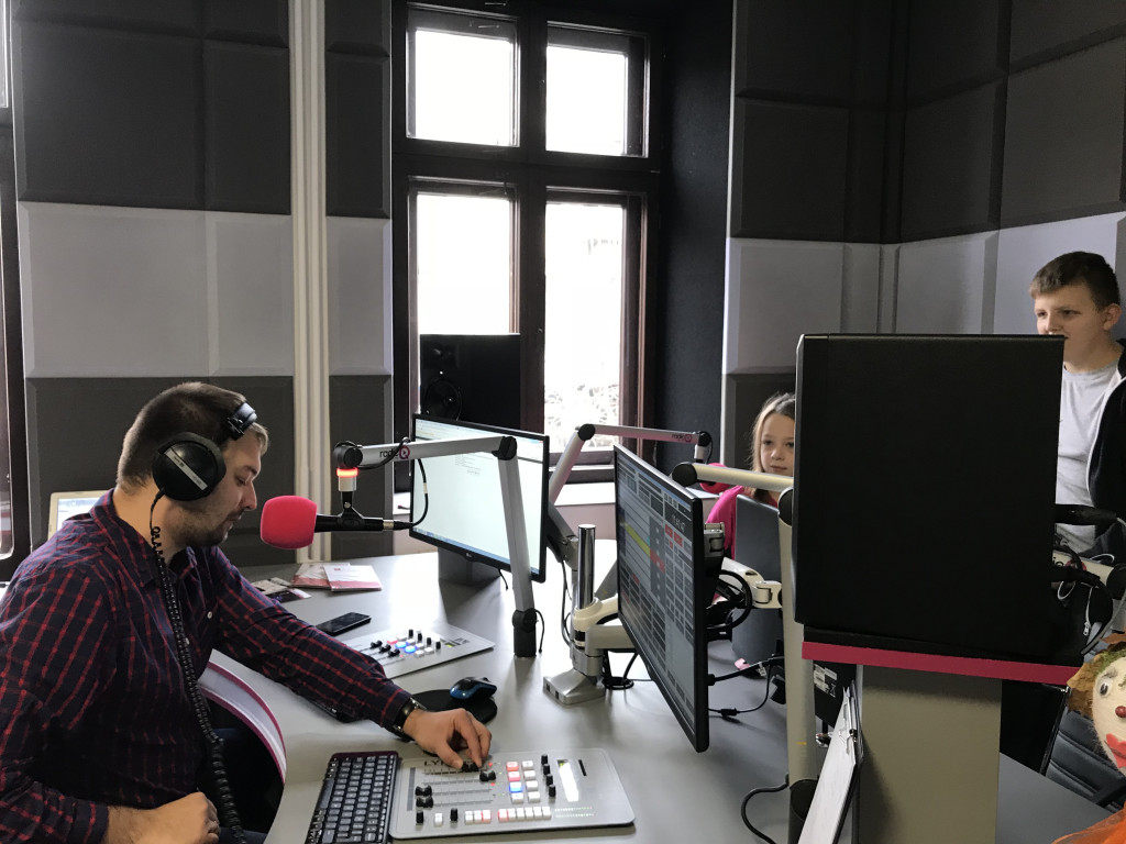 Wycieczka do radia i biblioteki