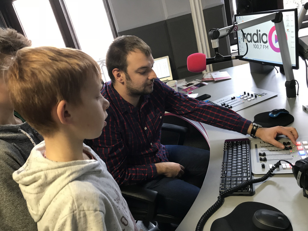 Wycieczka do radia i biblioteki