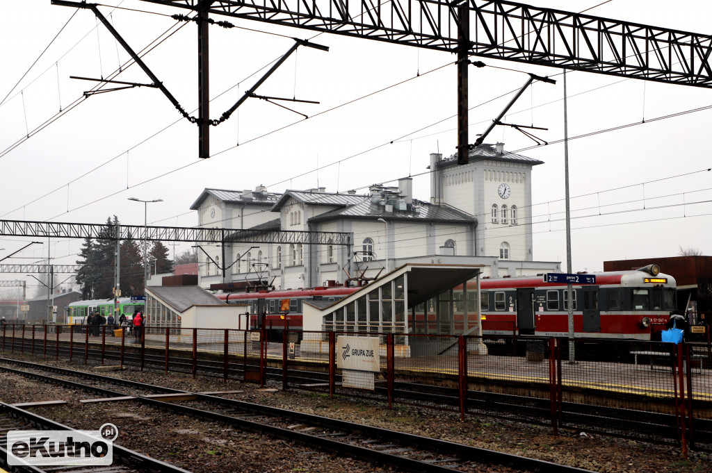 Remont torowiska i dworzec PKP
