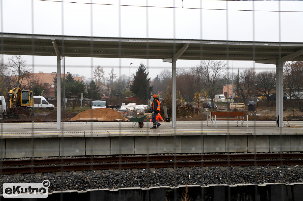 Remont torowiska i dworzec PKP