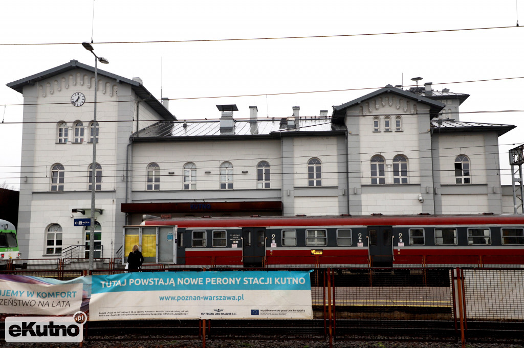 Remont torowiska i dworzec PKP