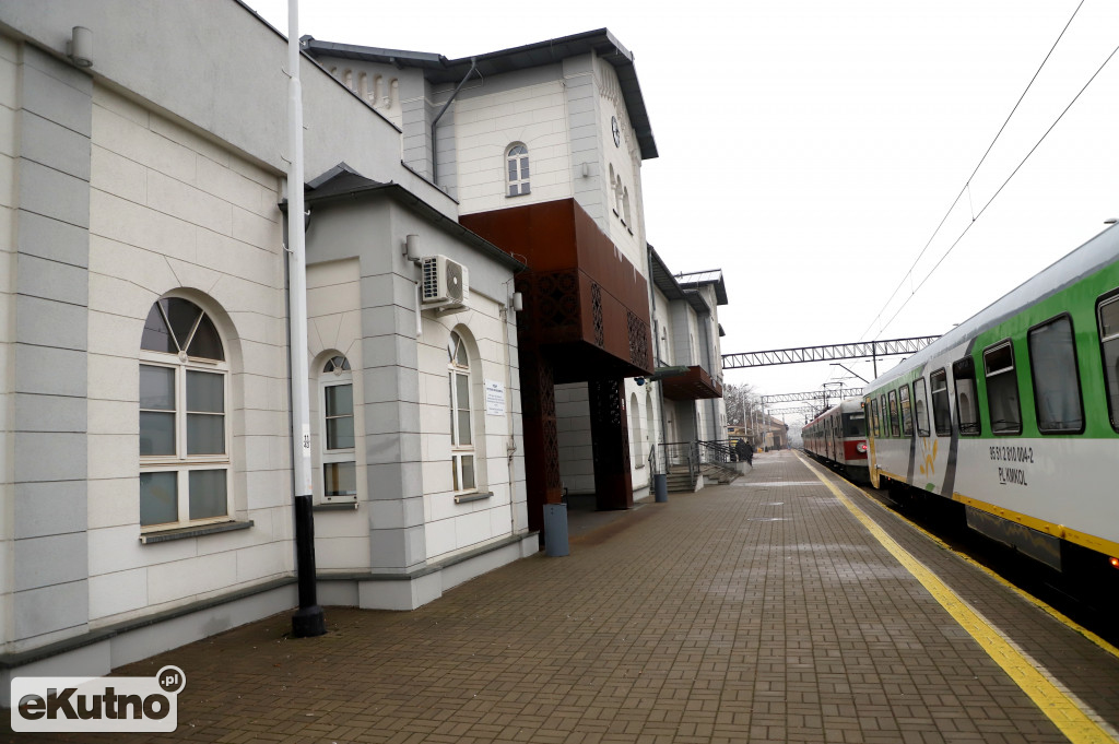 Remont torowiska i dworzec PKP