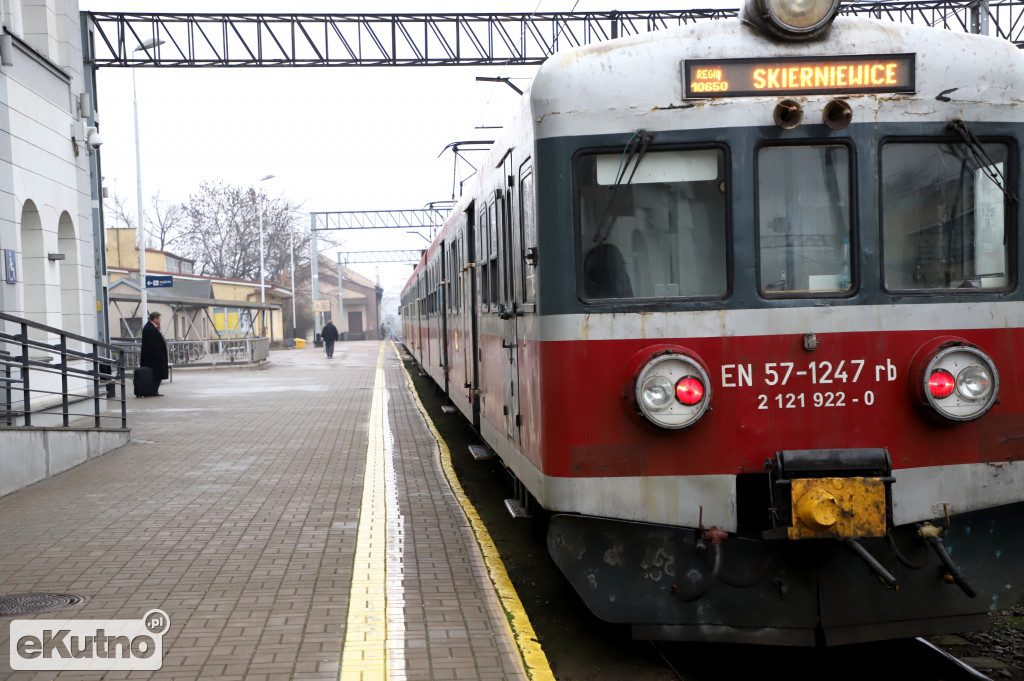Remont torowiska i dworzec PKP