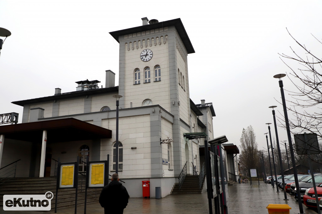 Remont torowiska i dworzec PKP