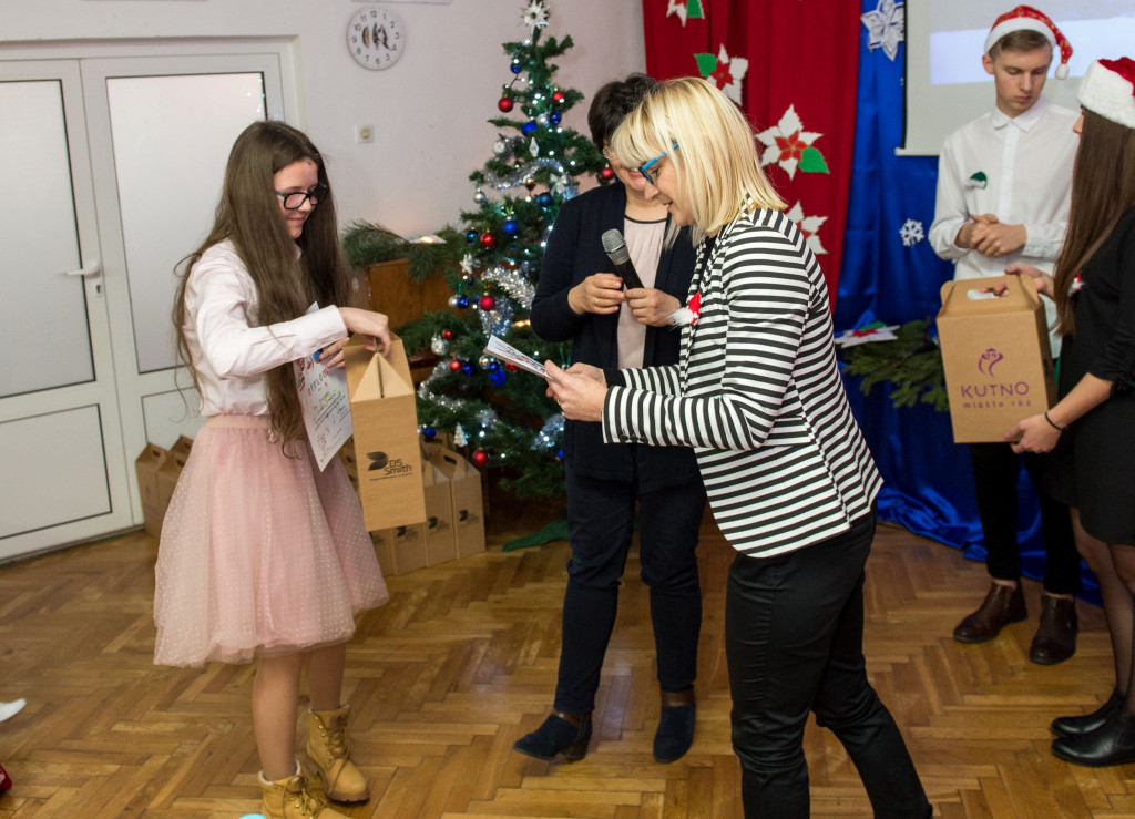 Wyśpiewali nagrody w Staszicu