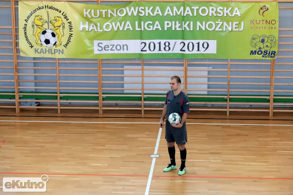 Halowa piłka nożna
