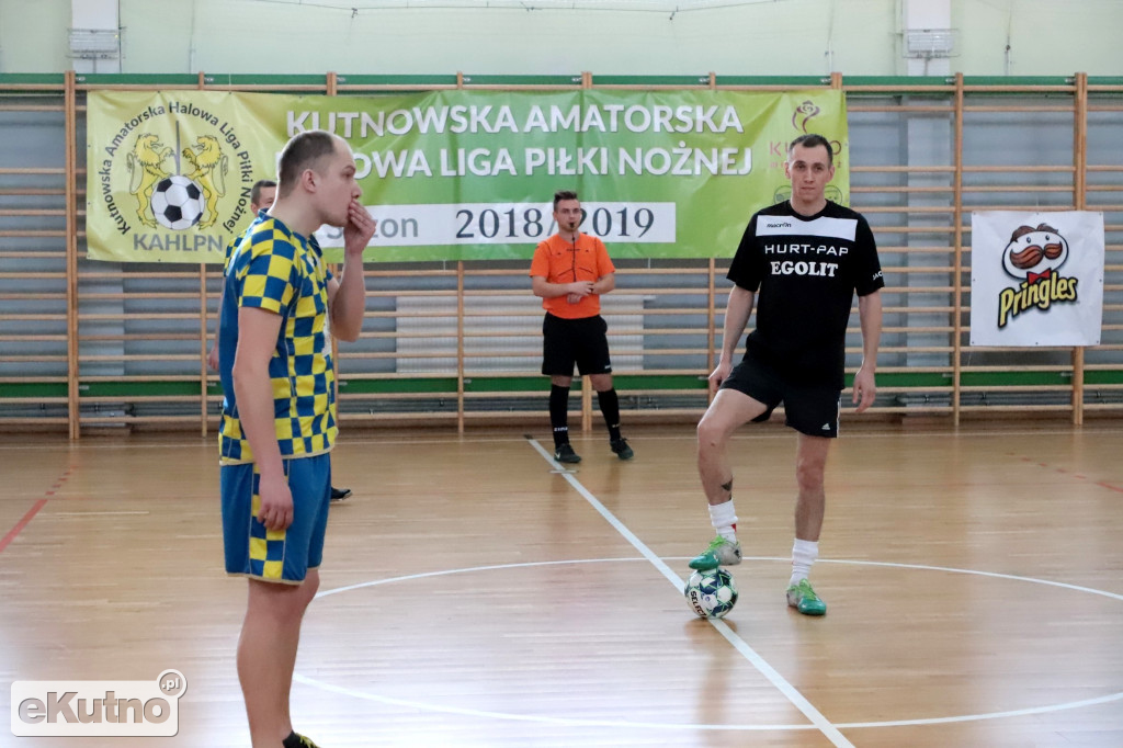 Halowa piłka nożna