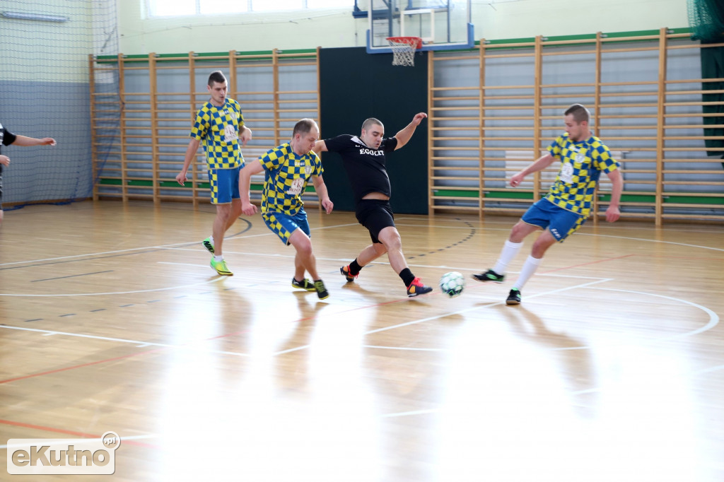 Halowa piłka nożna