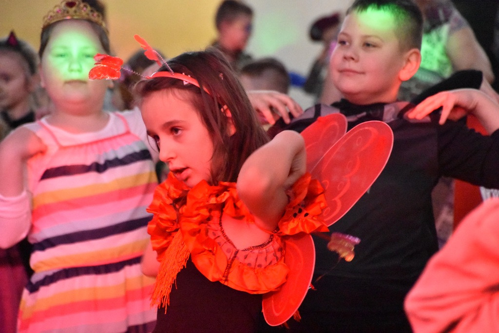 Bal karnawałowy w Szóstce