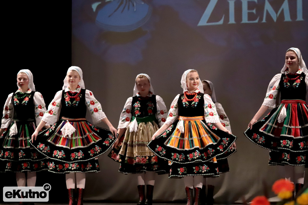 50-lecie ZPiTZK występ młodzieży