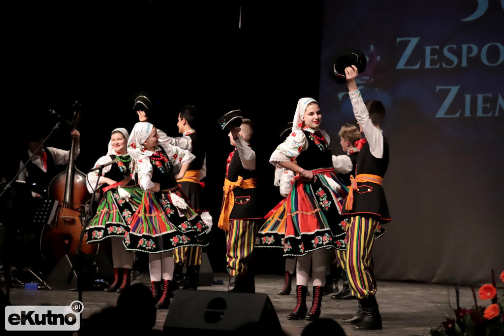 50-lecie ZPiTZK występ młodzieży