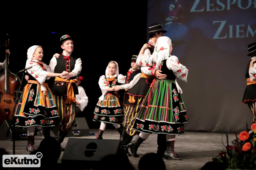 50-lecie ZPiTZK występ młodzieży