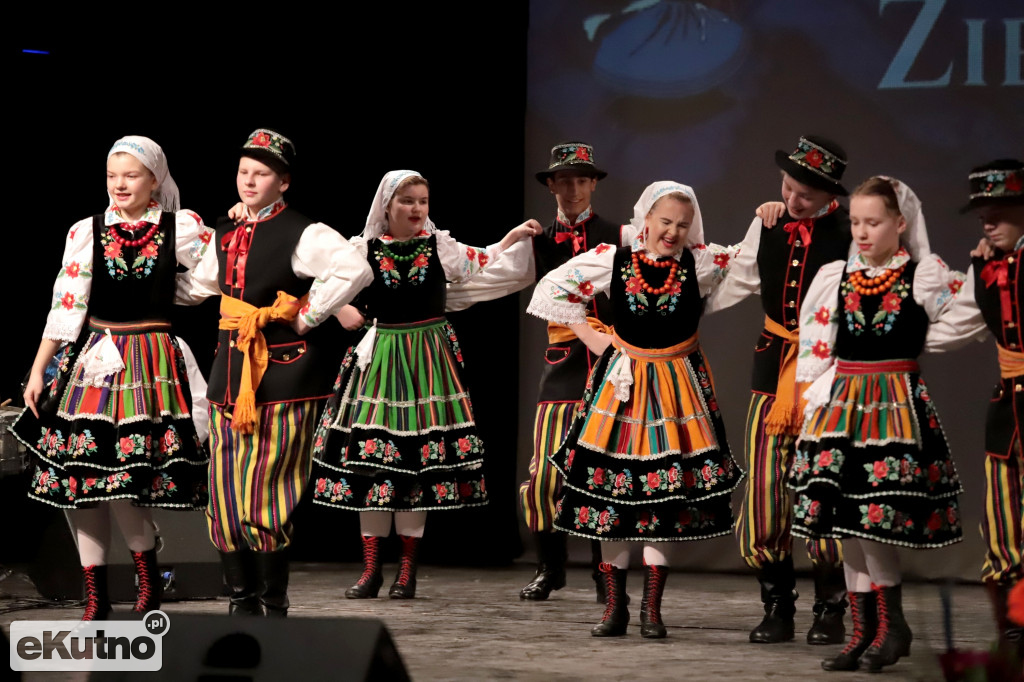 50-lecie ZPiTZK występ młodzieży