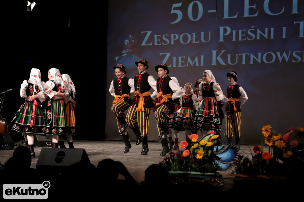 50-lecie ZPiTZK występ młodzieży