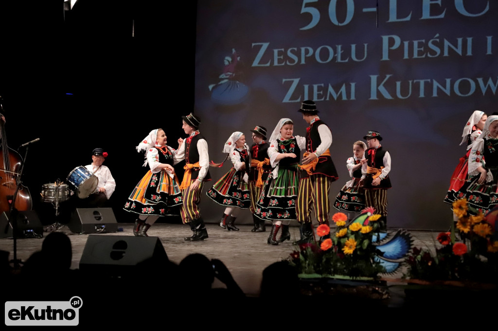 50-lecie ZPiTZK występ młodzieży