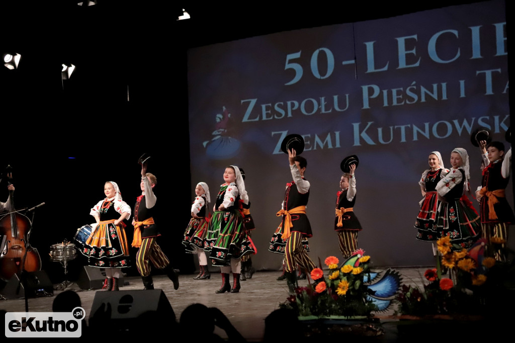 50-lecie ZPiTZK występ młodzieży