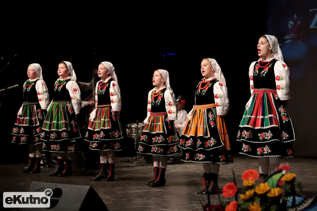 50-lecie ZPiTZK występ młodzieży