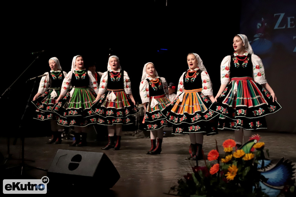 50-lecie ZPiTZK występ młodzieży