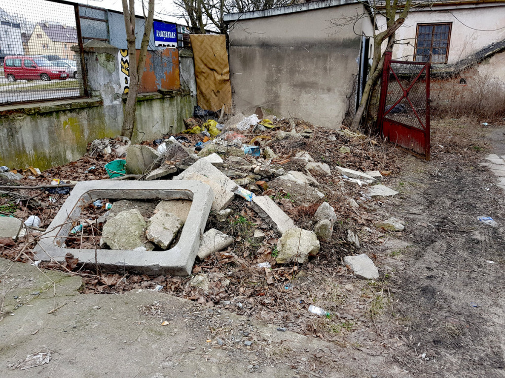 Śmieci na Siemiradzkiego