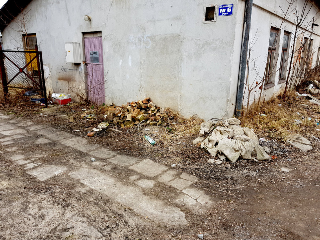 Śmieci na Siemiradzkiego